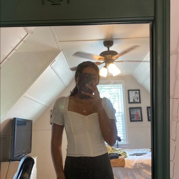 {SOLD}!Reformation Delevan top! - Picture 3 of 3